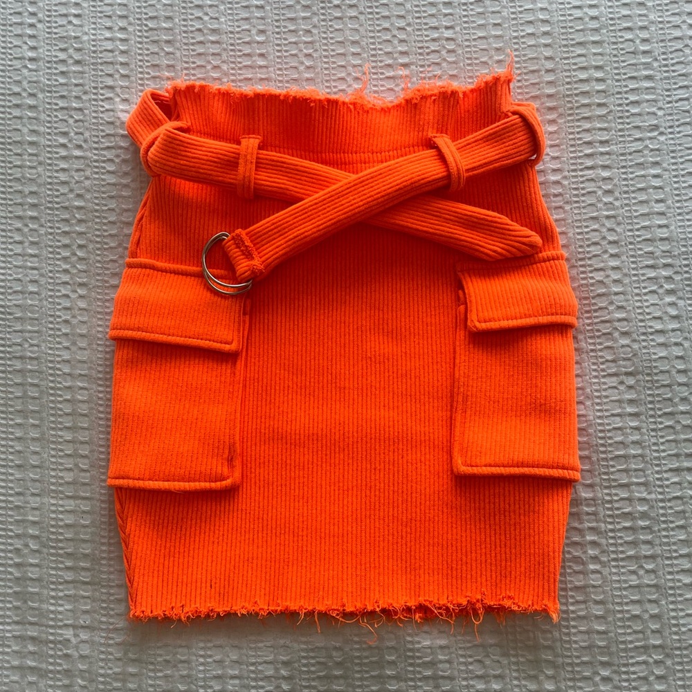 Bright neon orange skirt in a size US small